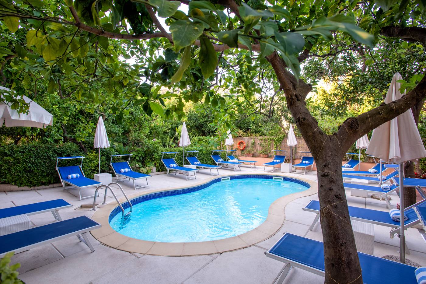 Hotel-Regina-Sorrento-Pool-2