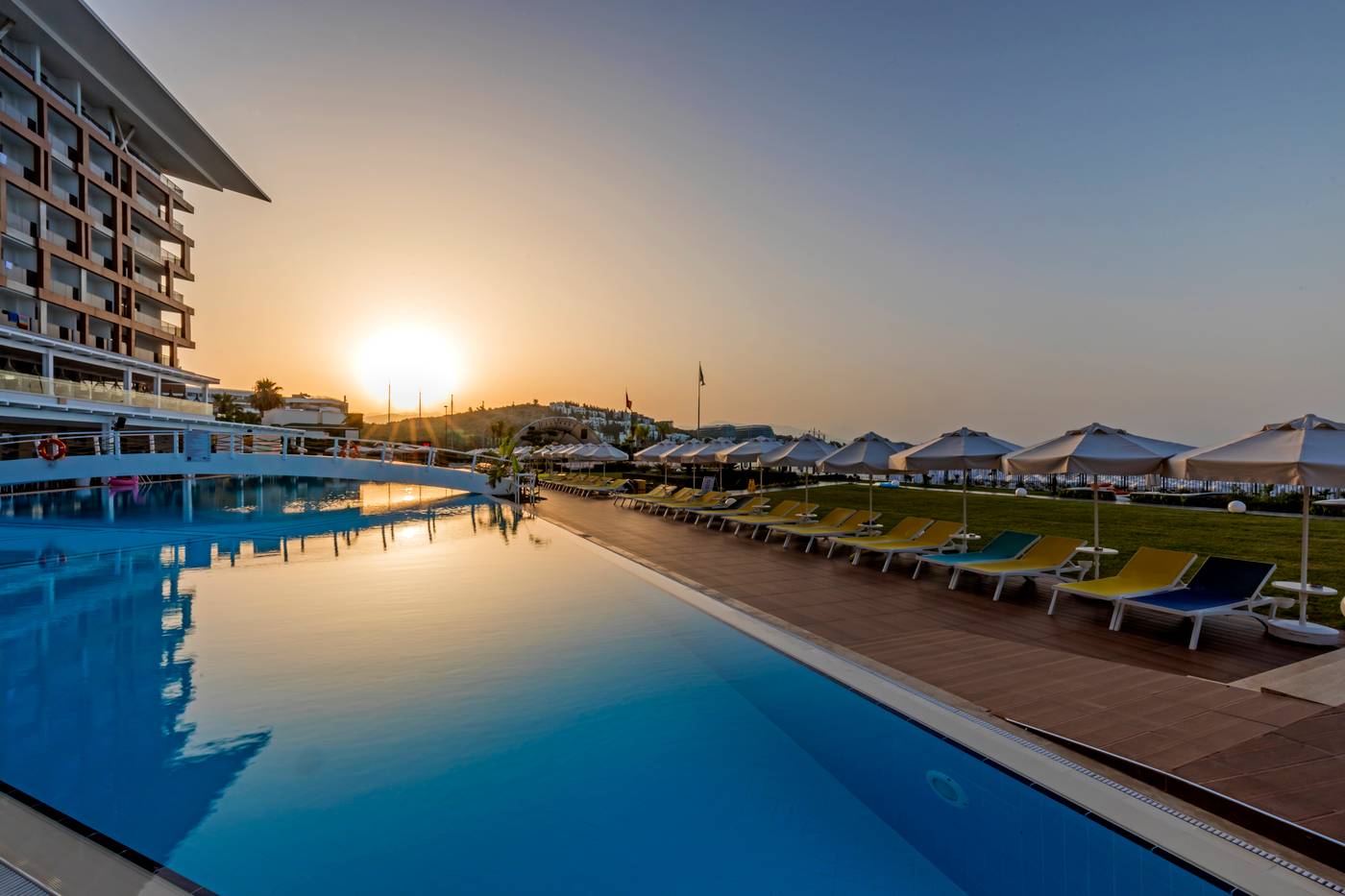 Sirius-Deluxe-Hotel-General-view-3