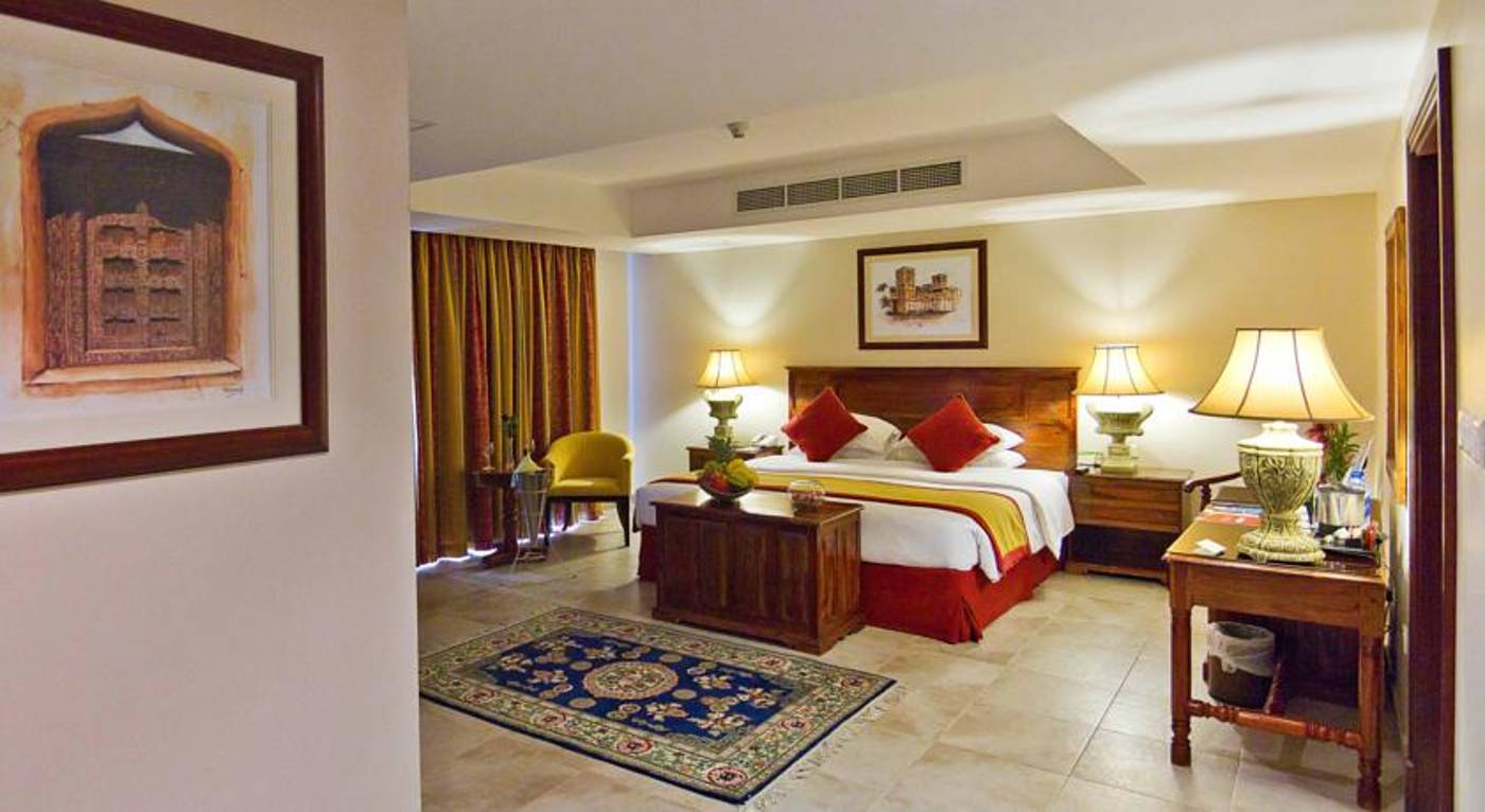 Al-Hamra-Village-Golf-Resort-Room-14