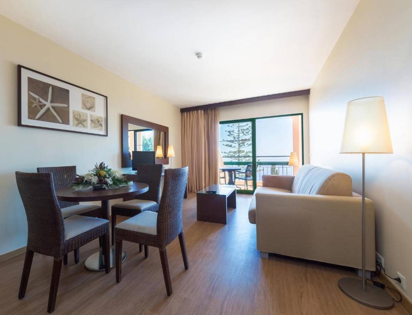 Dom-Pedro-Garajau-Room-33