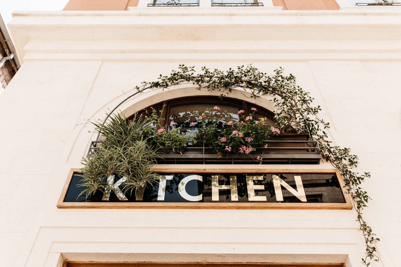 Five-Elements-Luxury-Rooms-Restaurant-23