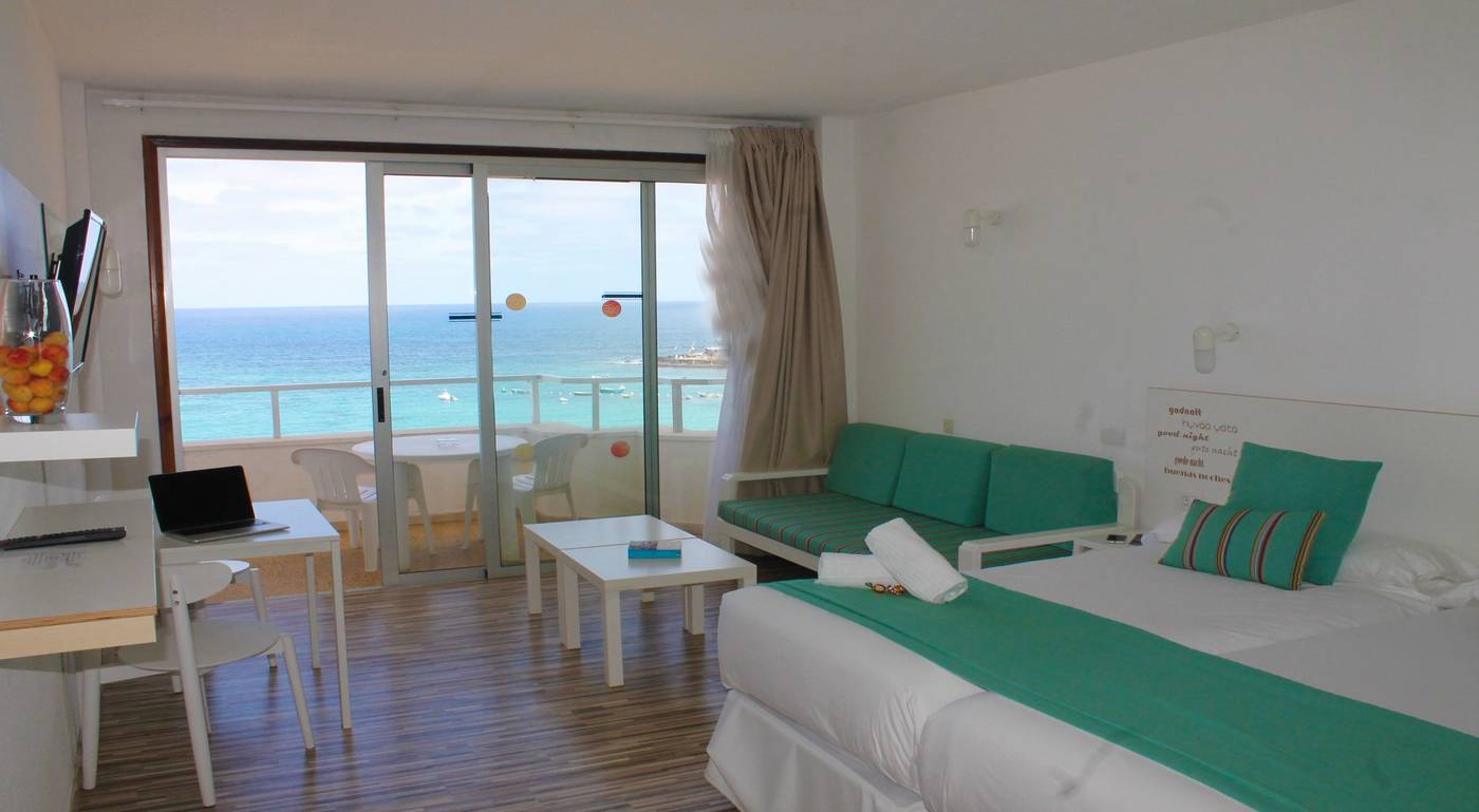 RK-Luz-Playa-Suites-Room-4