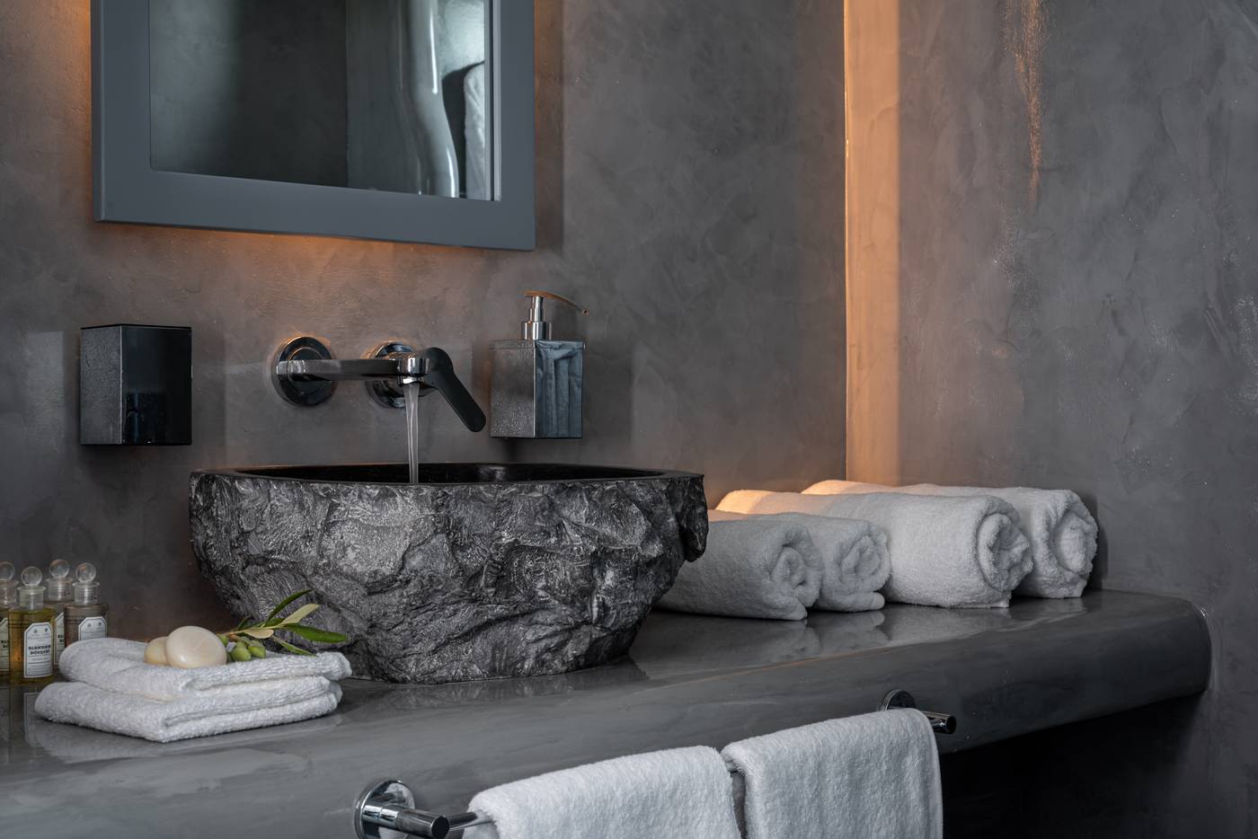 Santa Irina Luxury Sunny Lofts-Greece-Santorini-Room-5