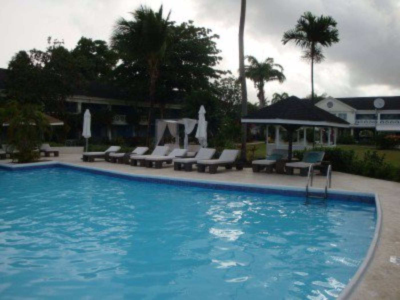 Discovery-Bay-By-Rex-Resorts-Pool-6