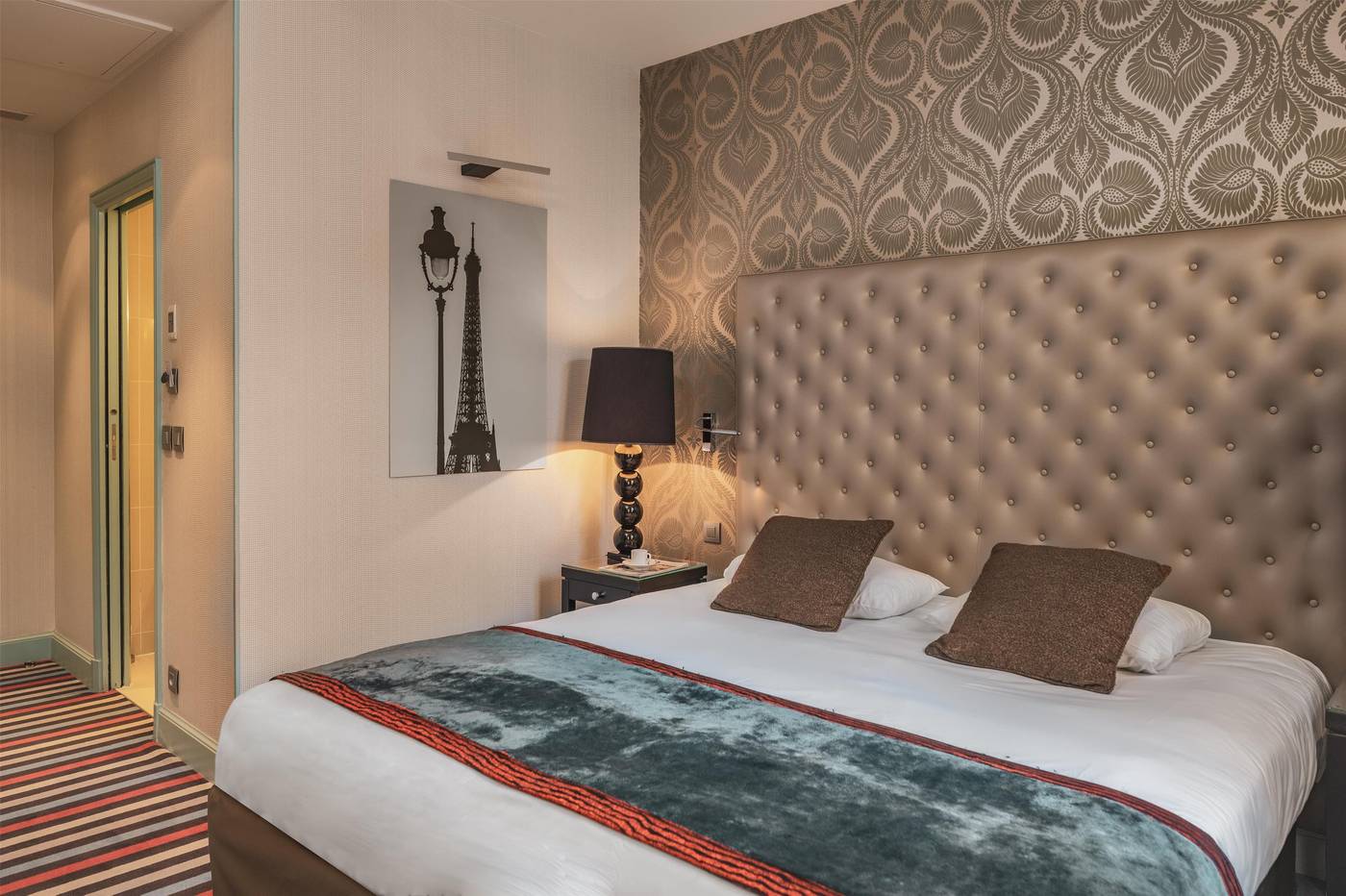 Le-Petit-Paris-Room-29