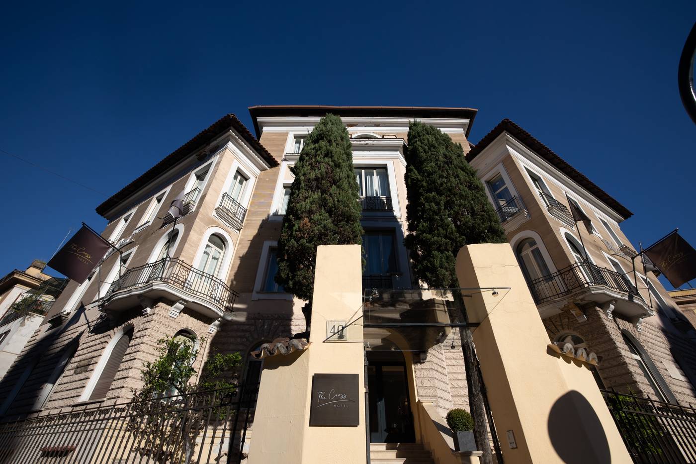 The Cross-Italy-ROME-Lobby-8