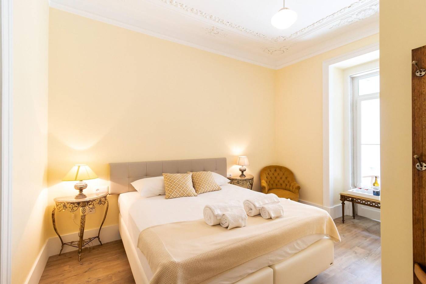 1898-Home---Suites-Room-23