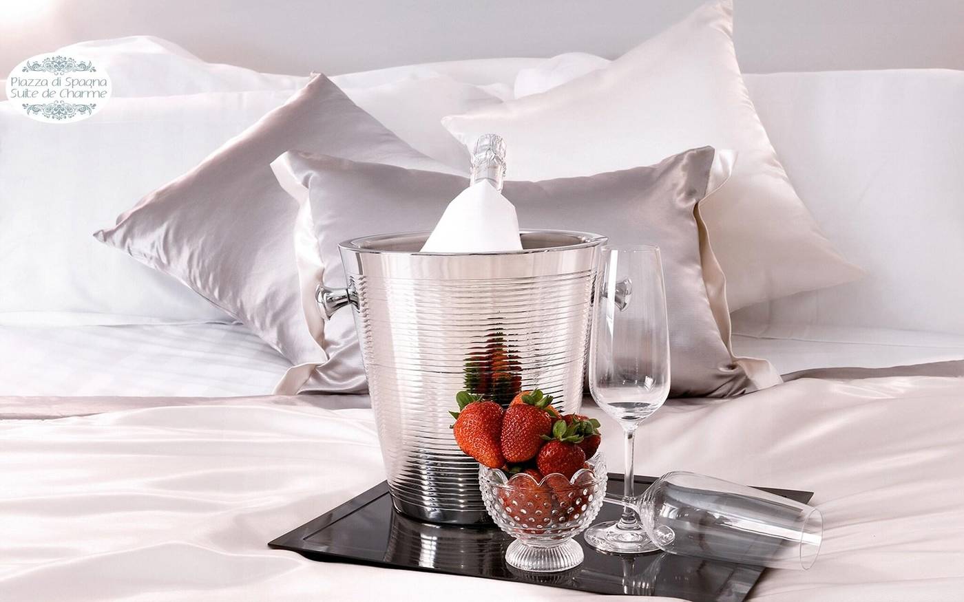 Piazza-Di-Spagna-Suite-De-Charme-Room-20