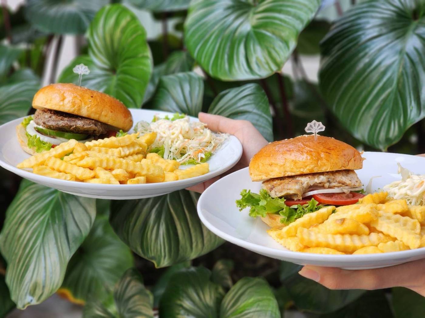 Royal-Paradise-Restaurant-17