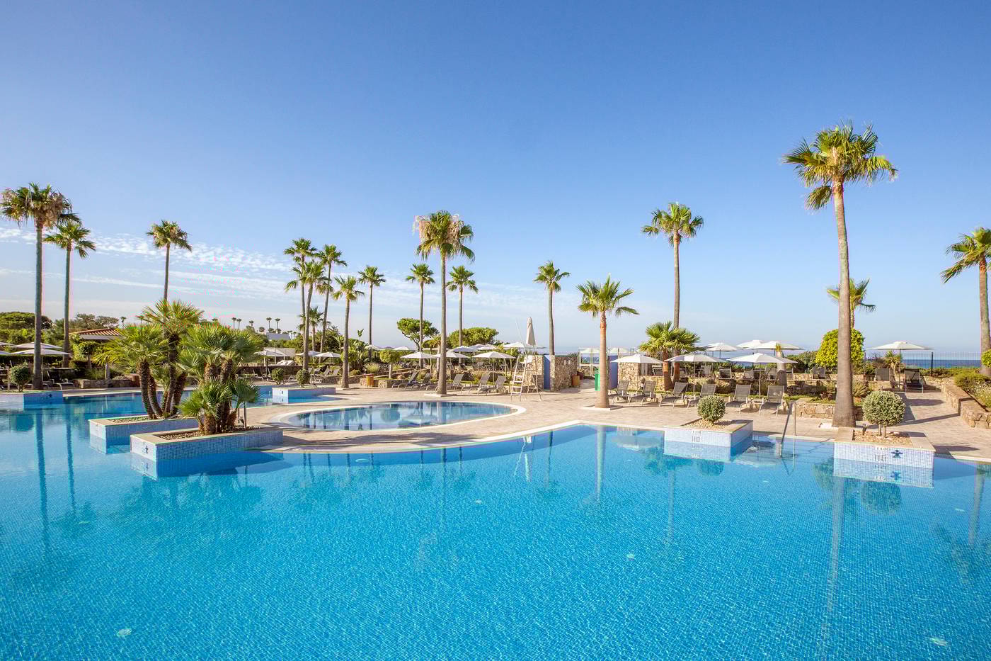 Hipotels-Barrosa-Palace-Pool-3