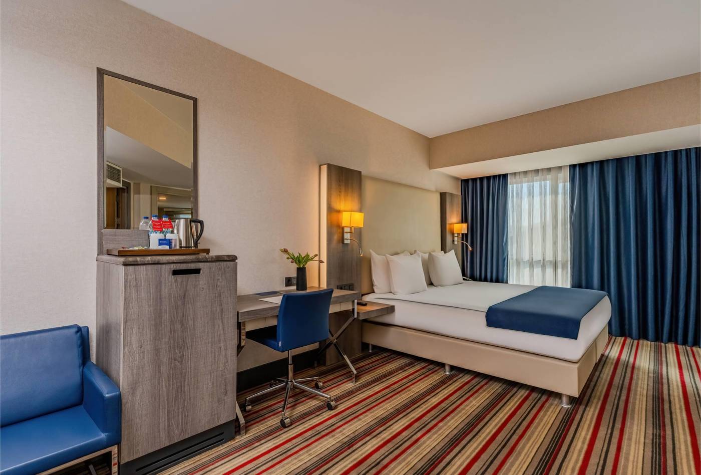 Ramada-Plaza-Izmir-Room-19