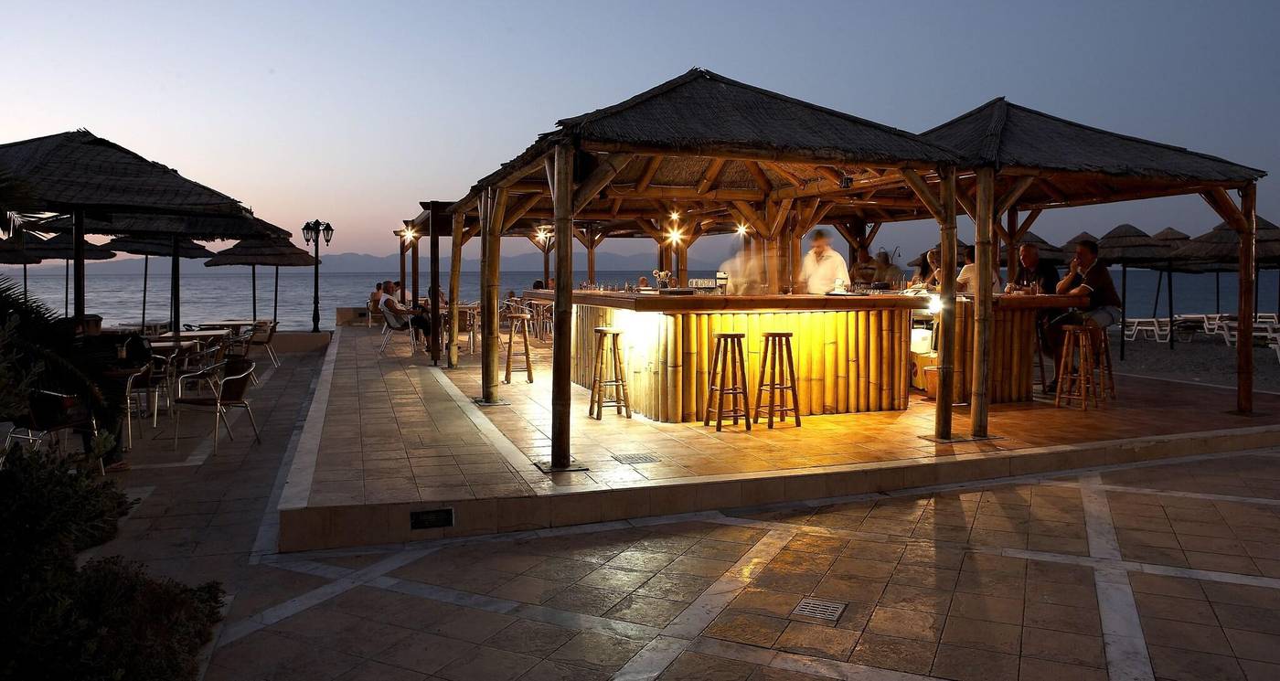 Avra-Beach-Resort-Hotel---Bungalows-Bar-16