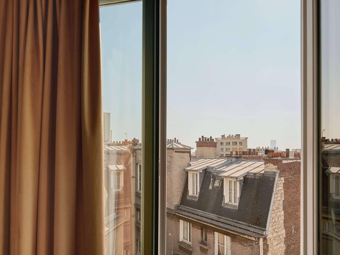 Hotel-Mercure-Paris-Tour-Eiffel-Pont-Mirabeau-Room-23