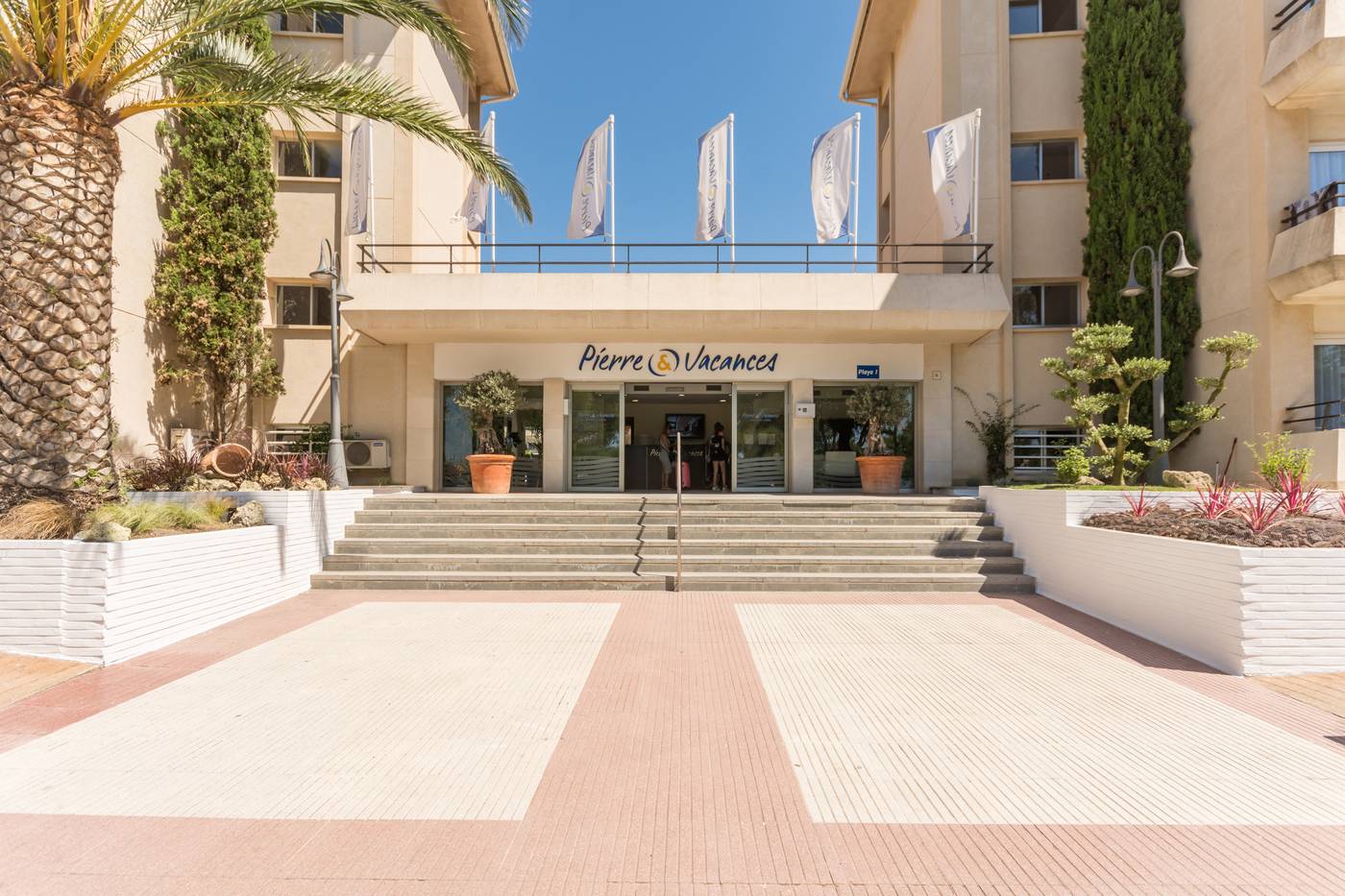 Pierre-et-Vacances-Estartit-Playa-General-view-11