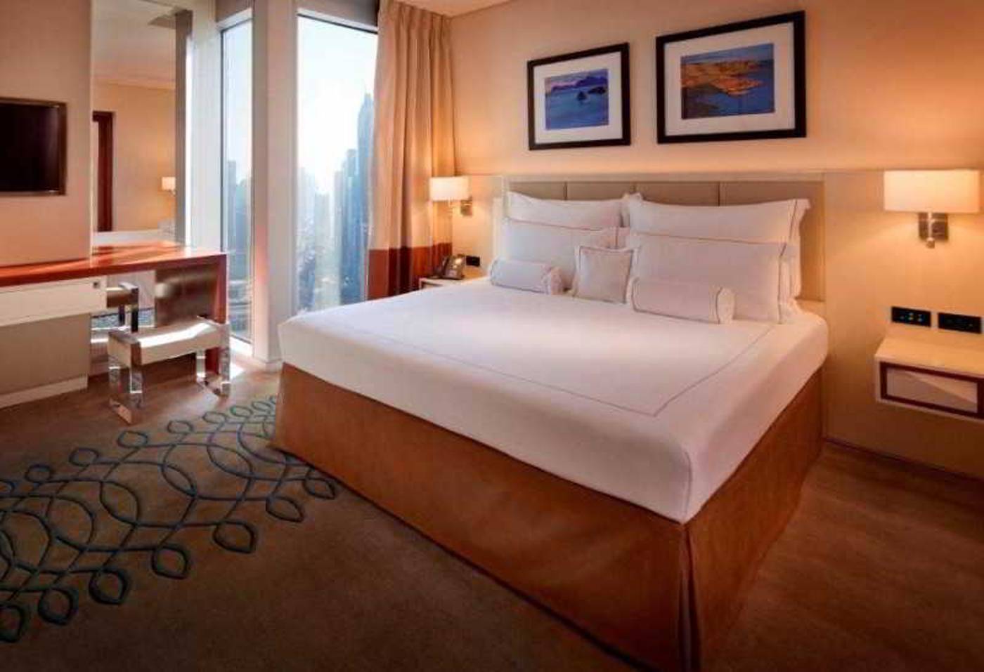 Jumeirah-Emirates-Towers-Room-24