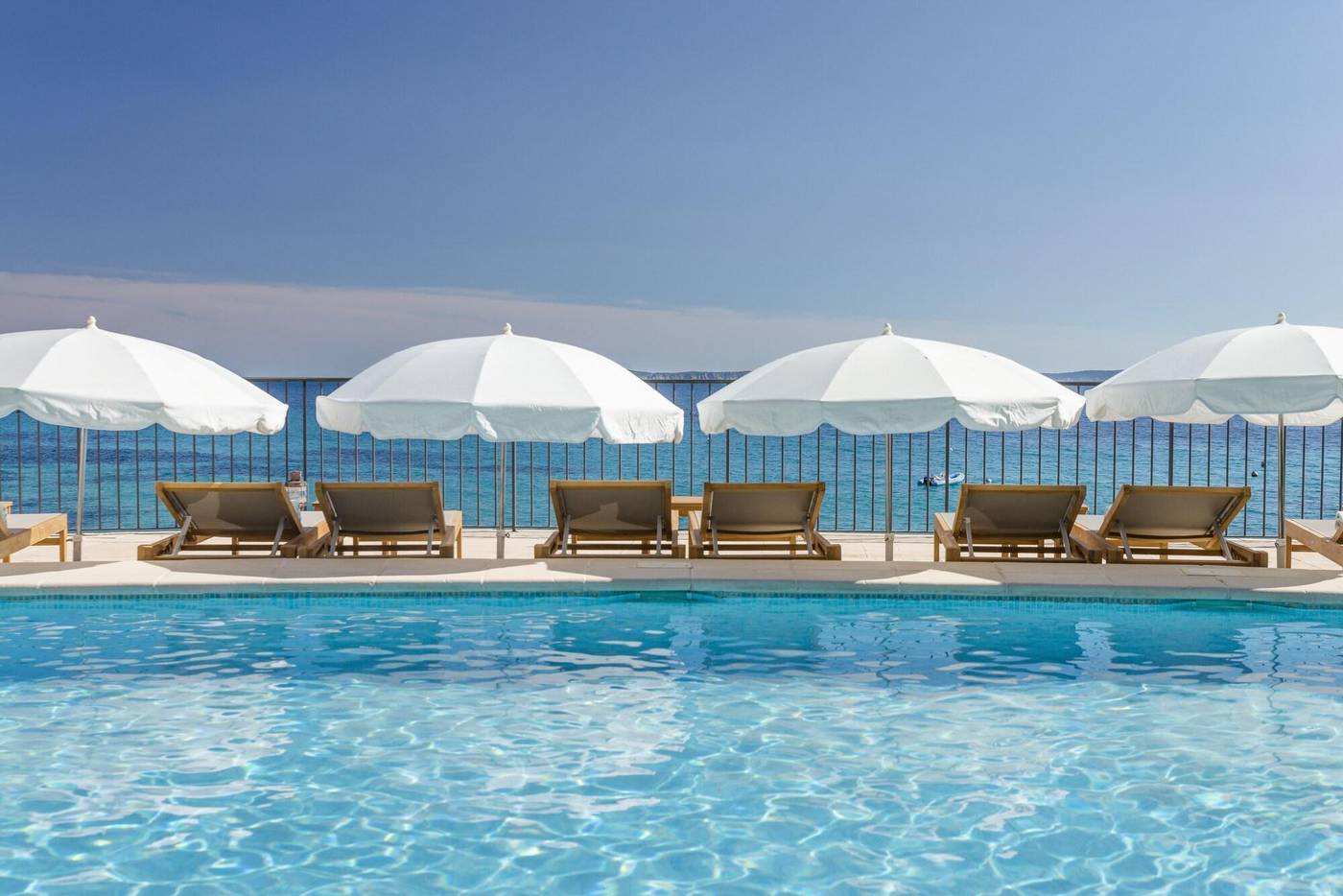 Hotel-Le-Bailli-de-Suffren-Sports-and-Entertainment-58