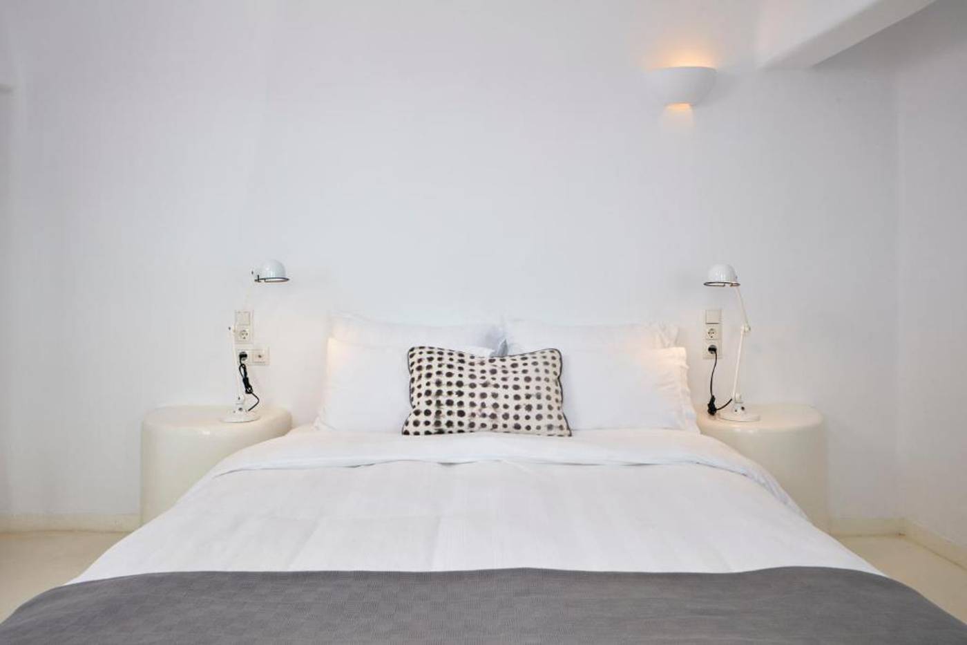 Cliffside-Suites-Room-12