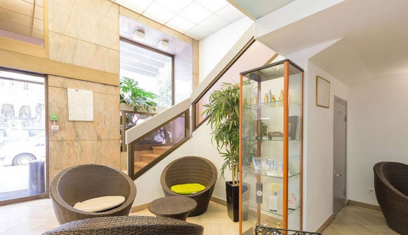 Kyriad-Nice-Centre-Gare-Lobby-30