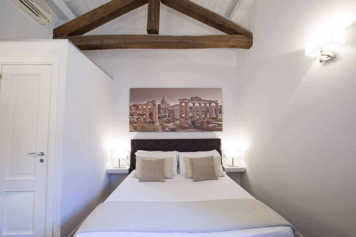 Relais-Arco-Della-Pace-Room-11