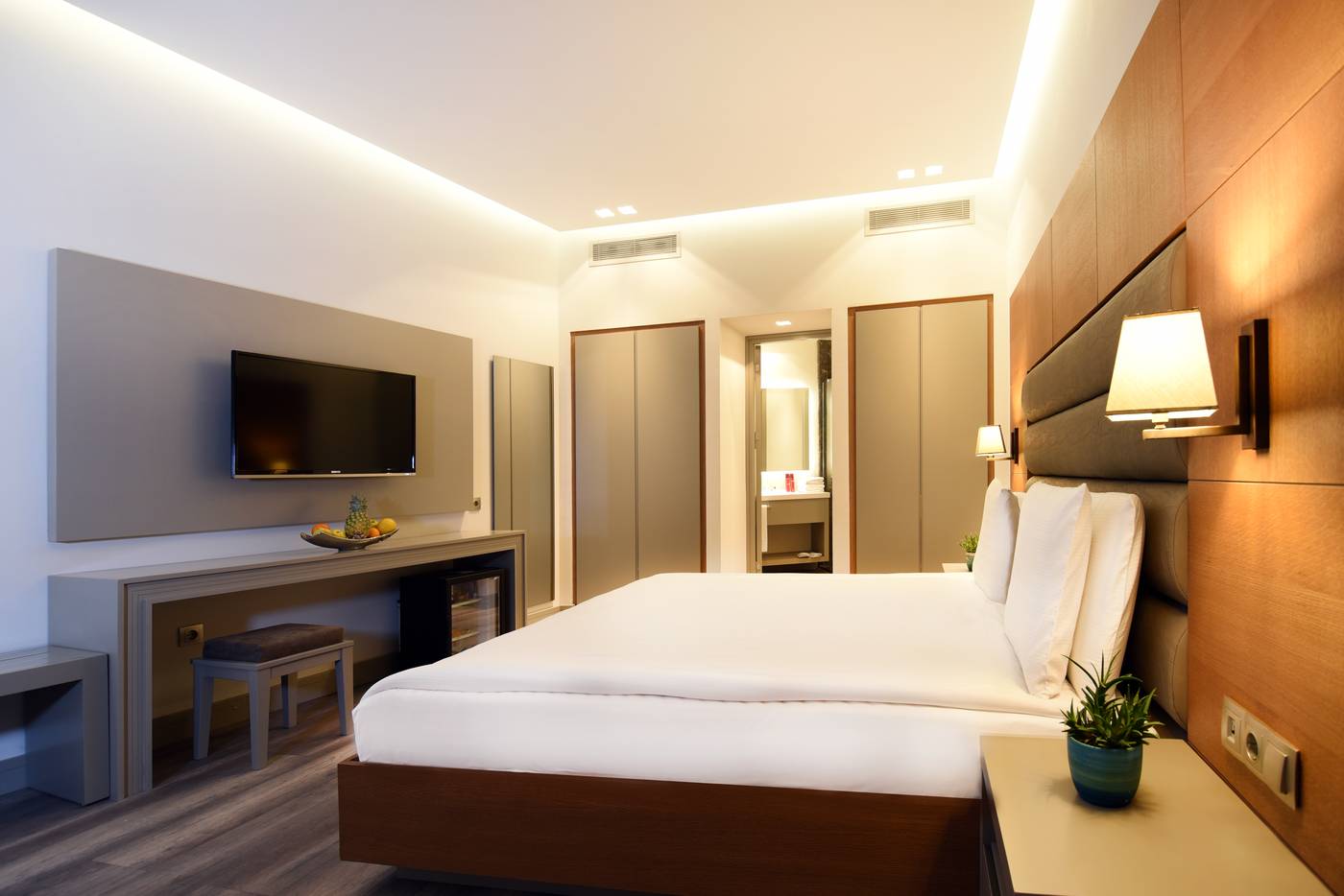 Temenos-Luxury-Hotel---SPA-Room-21