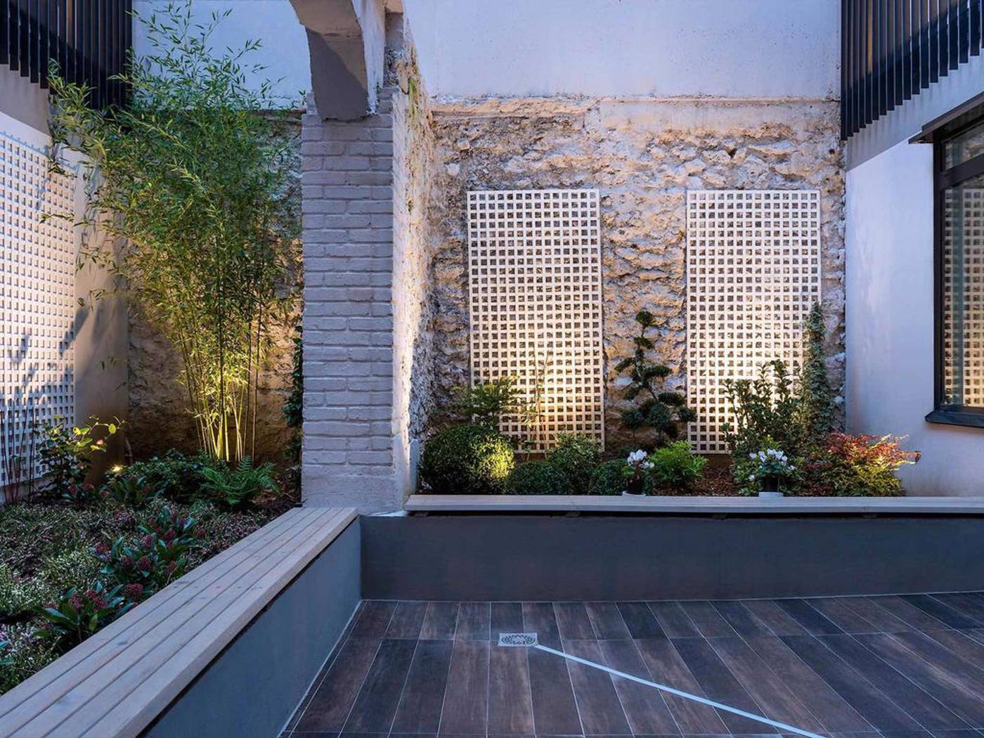 ibis-Styles-Paris-La-Defense-Courbevoie-General-view-5