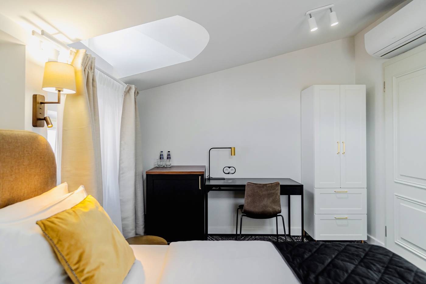 N33-Premium-Apartments-Old-Town---Destigo-Hotels-Room-7