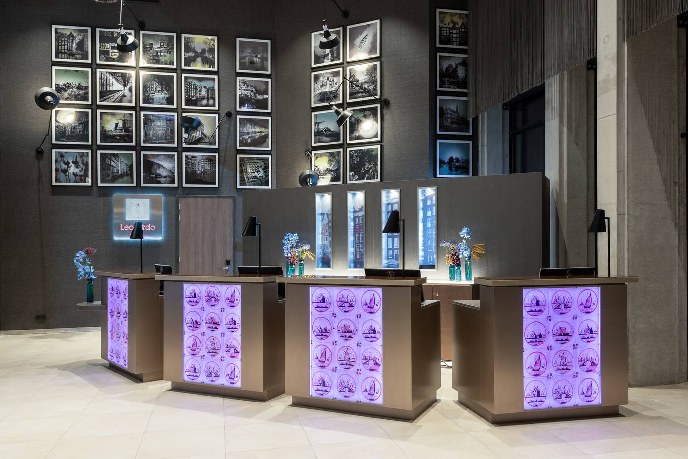 Leonardo-Royal-Hotel-Amsterdam-Lobby-18