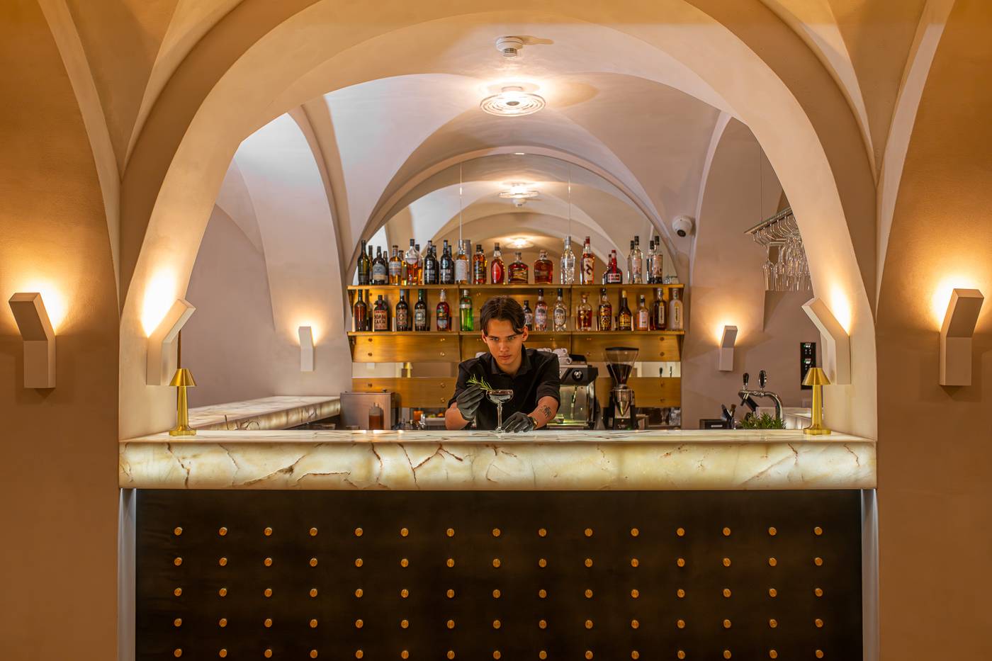 Zinar-Castle-Krakow-Bar-15