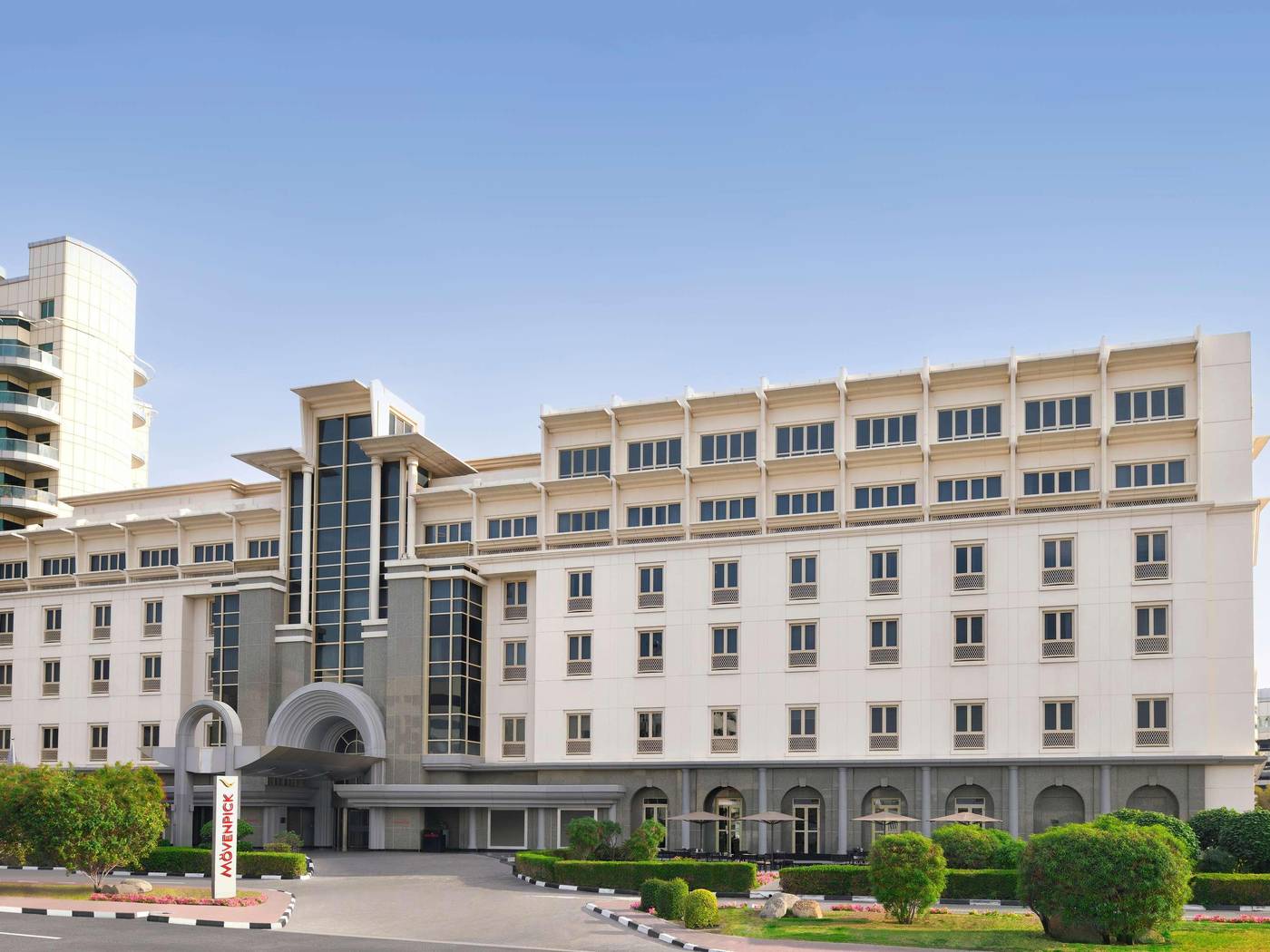 Movenpick-Bur-Dubai-General-view-6