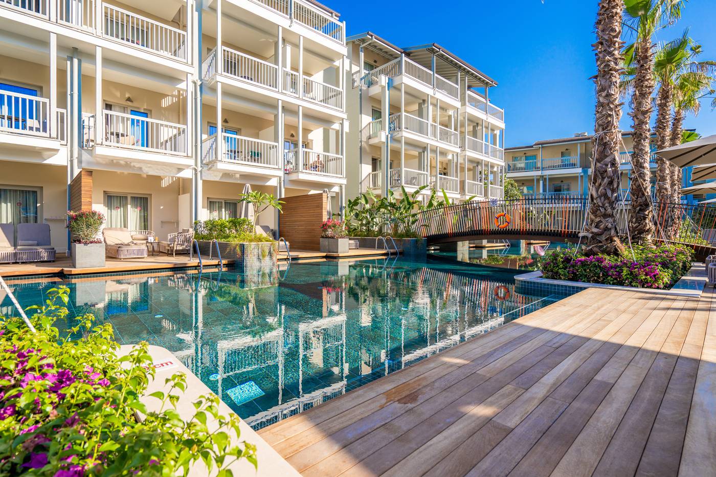 Lara-Barut-Collection-General-view-6