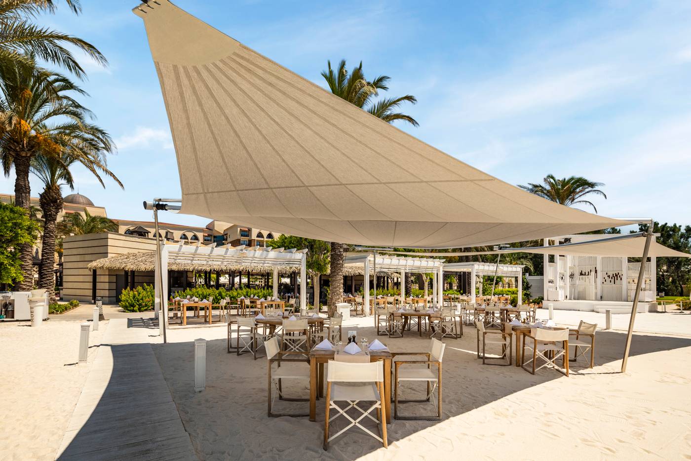 Kempinski-Hotel-The-Dome-Bar-85