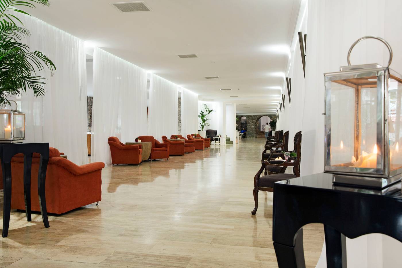 Marti-La-Perla---Adult-Only-Lobby-30