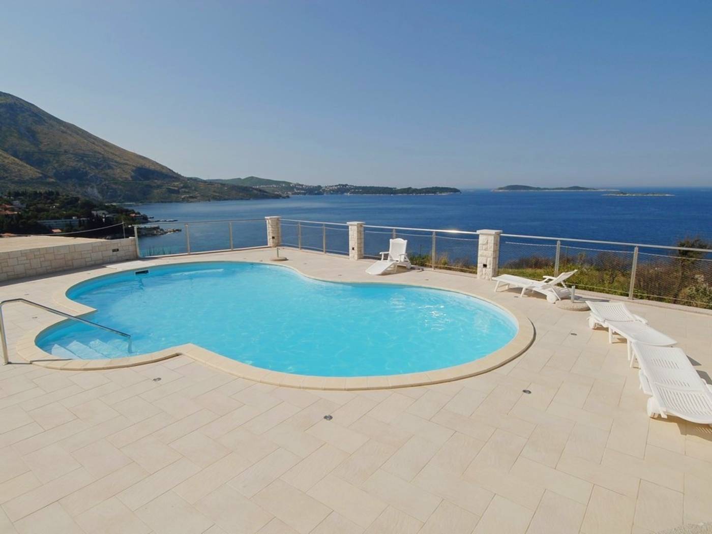 Marnic-Apartments-Pool-38