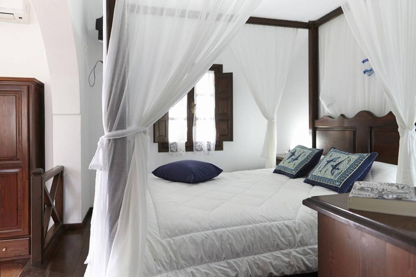 Anna-Apartments-Room-21