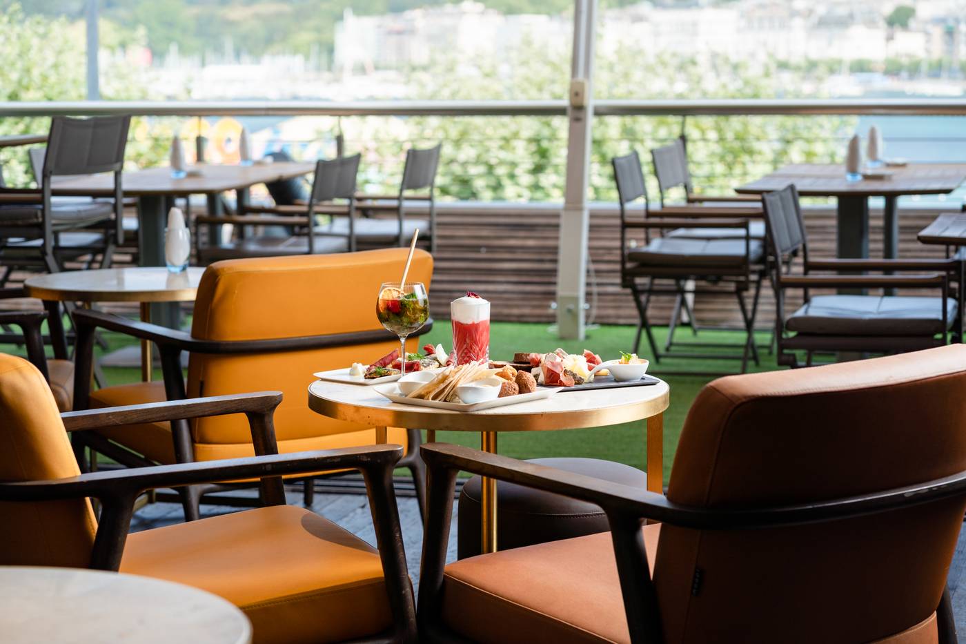 Grand-Kempinski-Bar-43