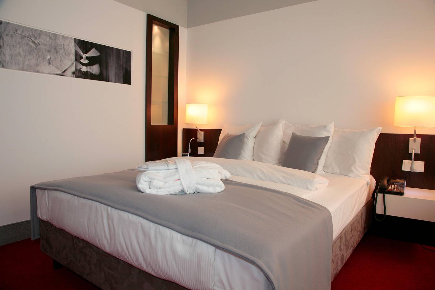 Holiday-Inn-Berlin-Airport-Conference-Center-Room-40