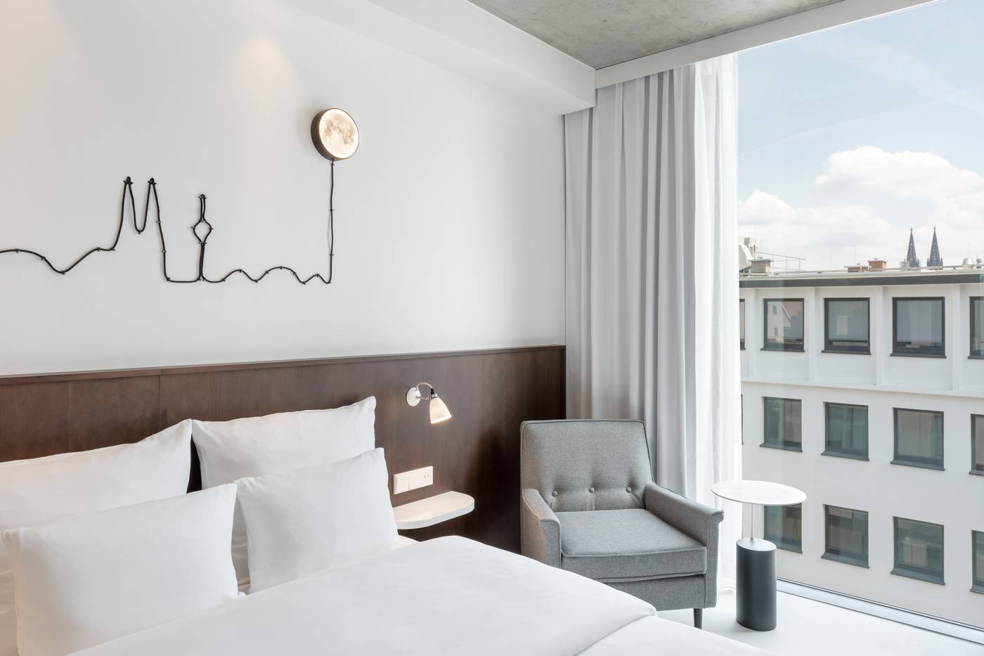 Ruby-Ella-Hotel---Bar-Room-19