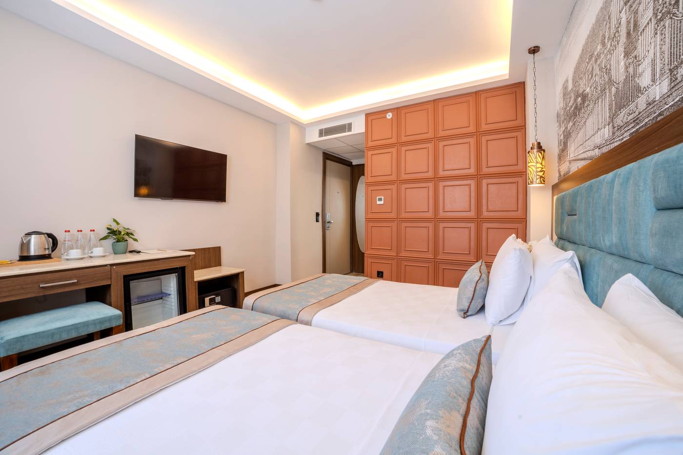 Grand-Hilarium-Hotel-Room-35