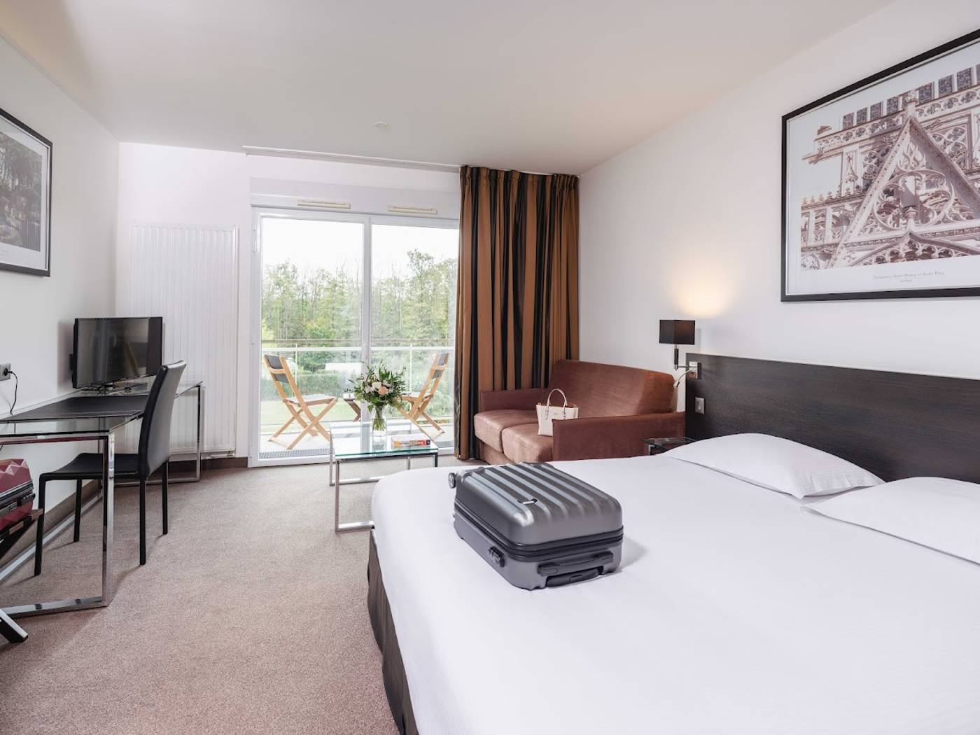 Westotel Life Nantes Carquefou-France-CARQUEFOU-Room-7