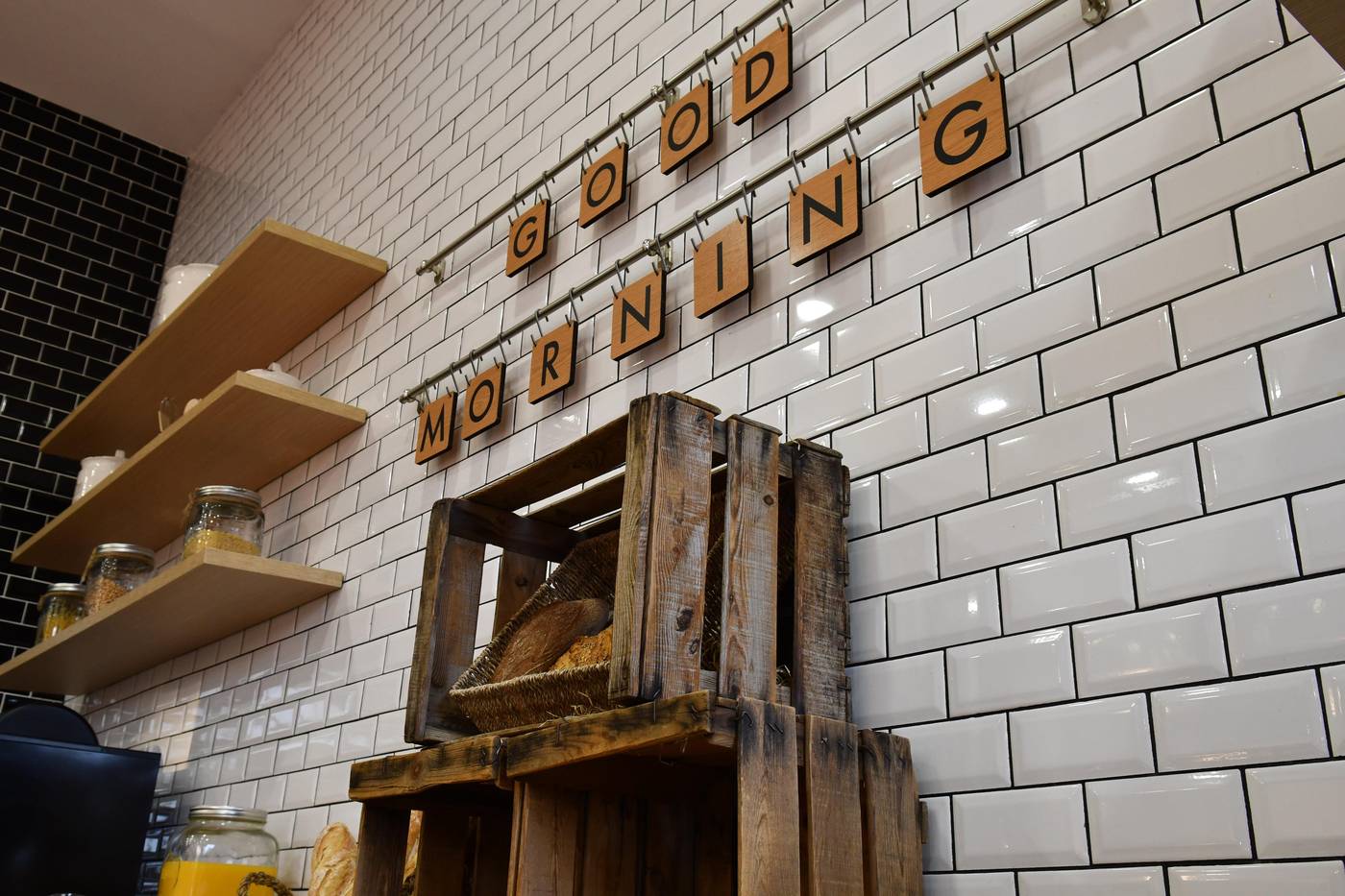 Holiday-Inn-Madrid-Las-Tablas-Restaurant-14