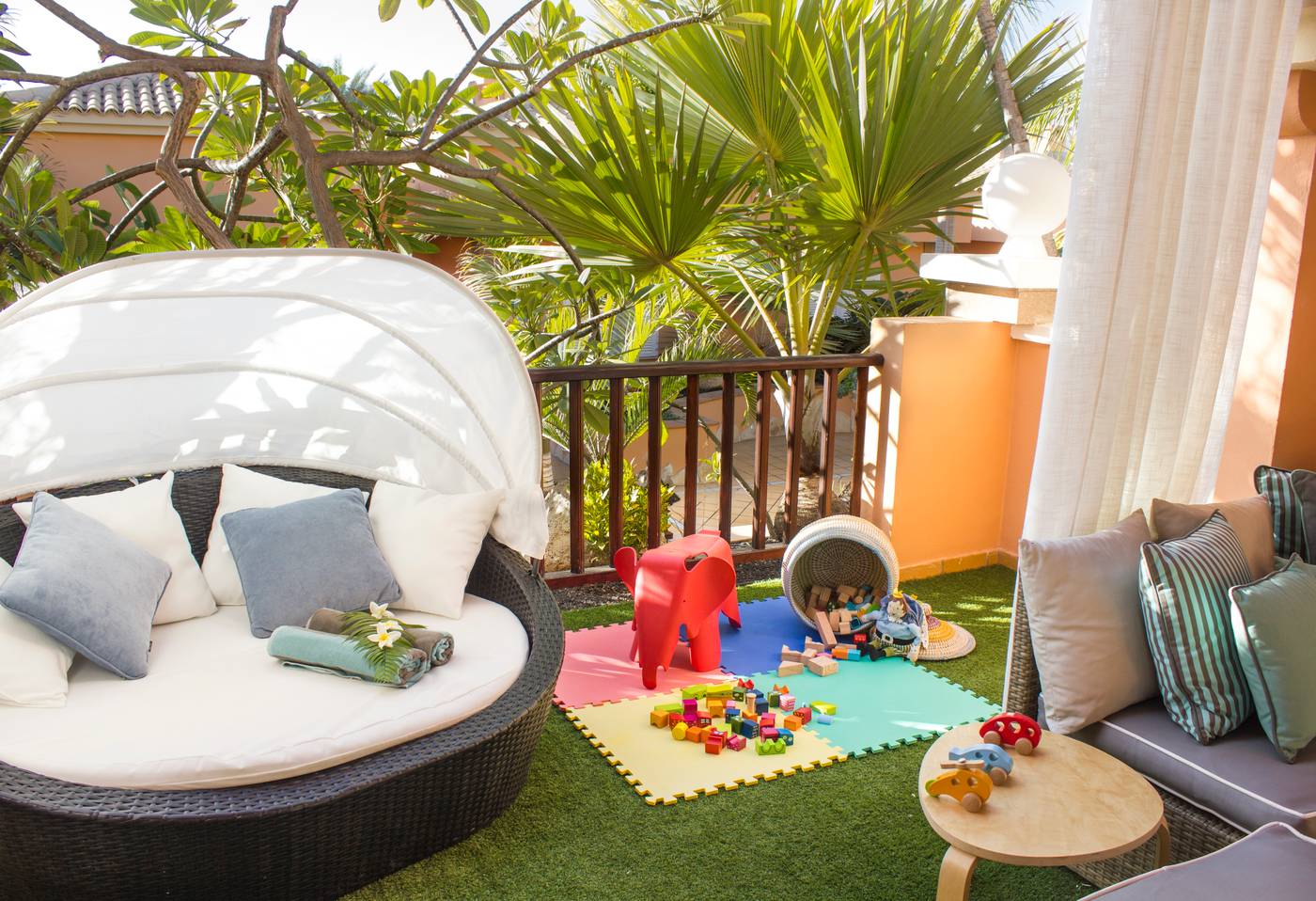 Green-Garden-Resort-and-Suites-Terrace-40