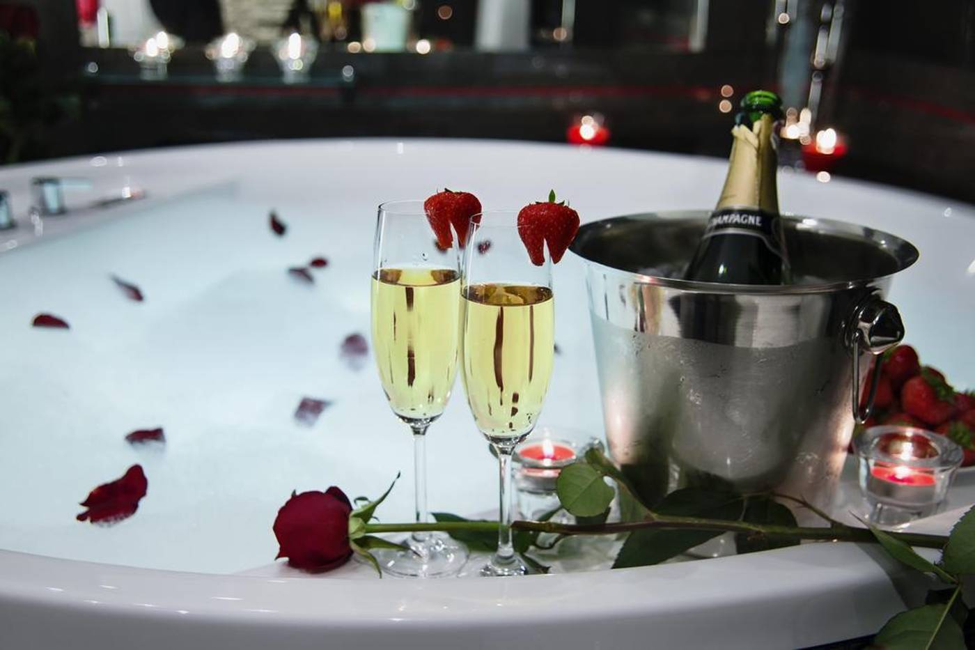 Komorowski-Luxury-Guest-Rooms-Room-22