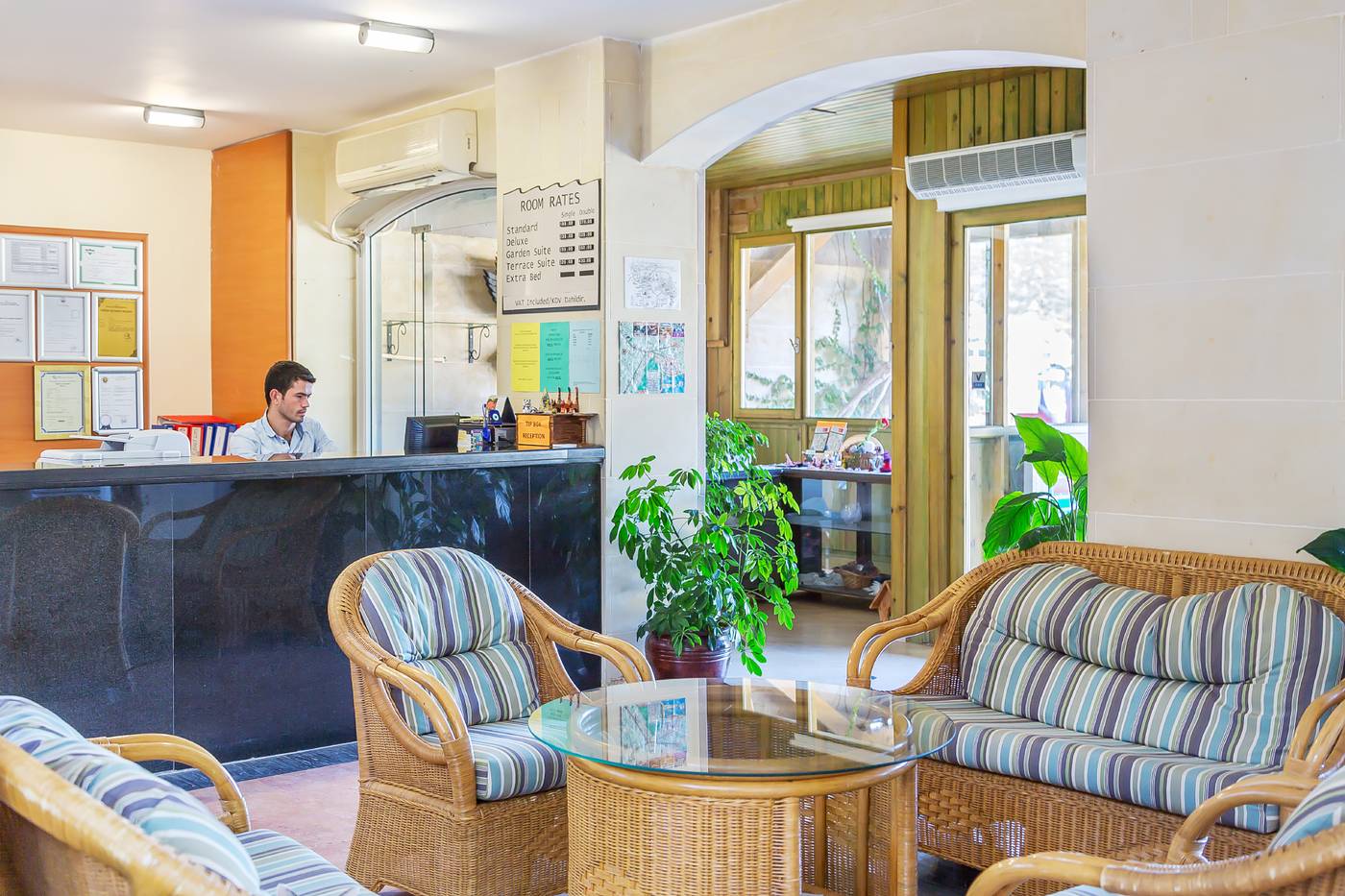 Happy-Kalkan-Lobby-48