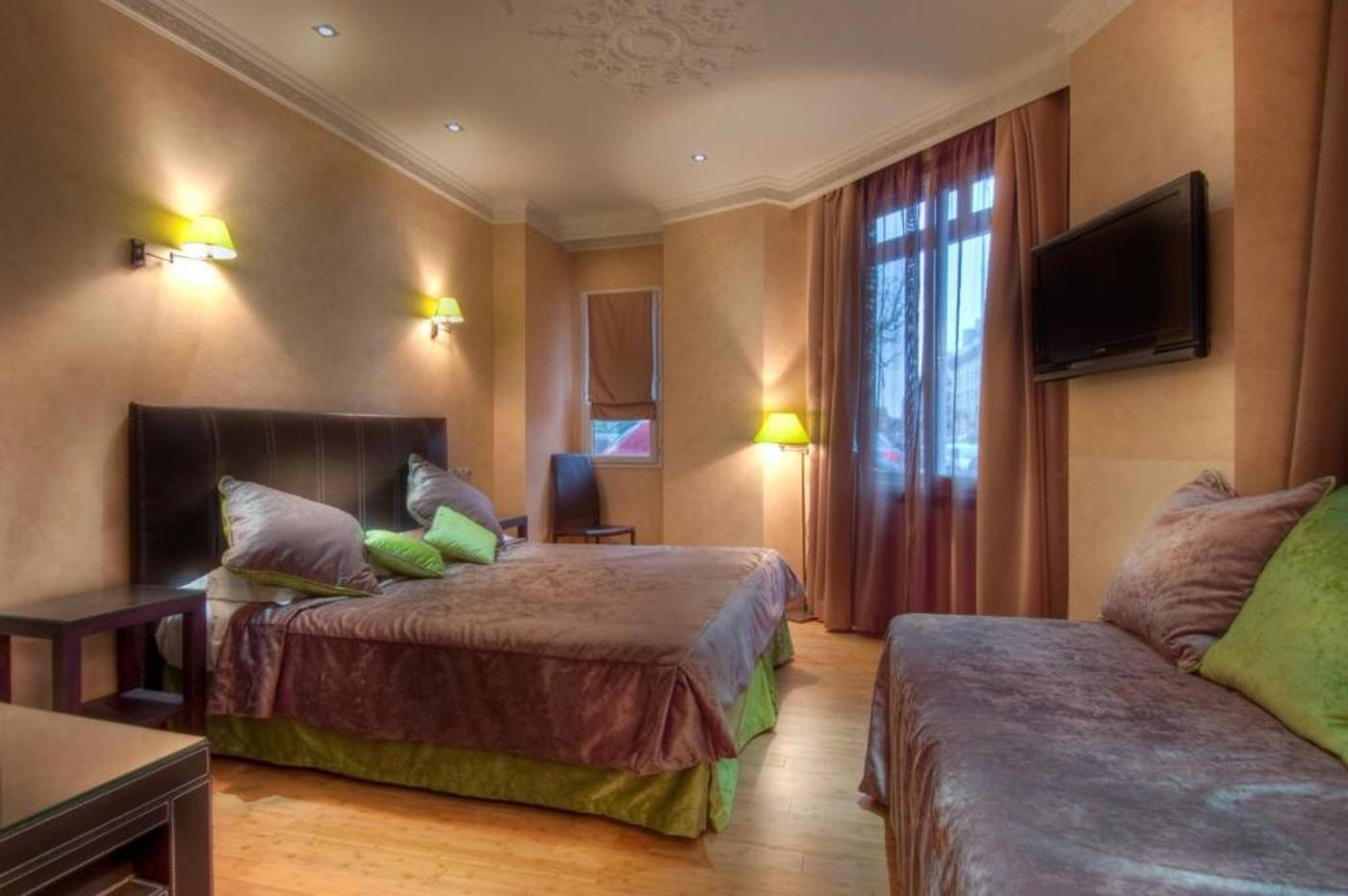 Hotel-Claude-Bernard-Saint-Germain-Room-24