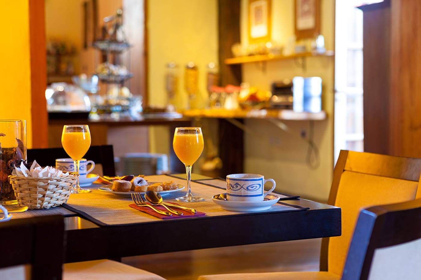 Hotel-LIVVO-La-Quinta-Roja-Restaurant-49