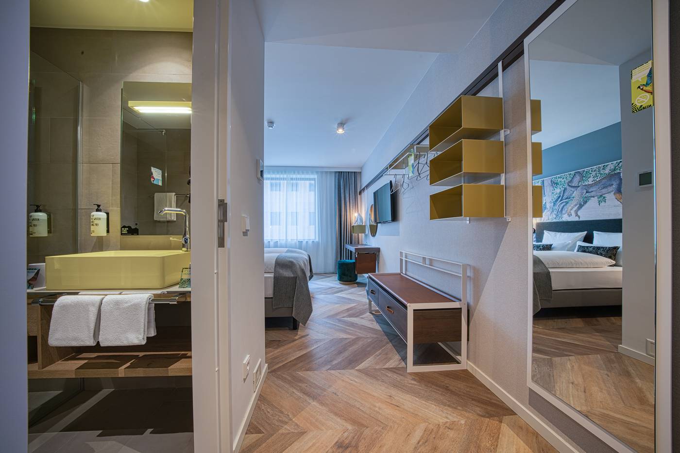 Ninetynine-Amsterdam-Airport--Trademark-Collection-Room-31