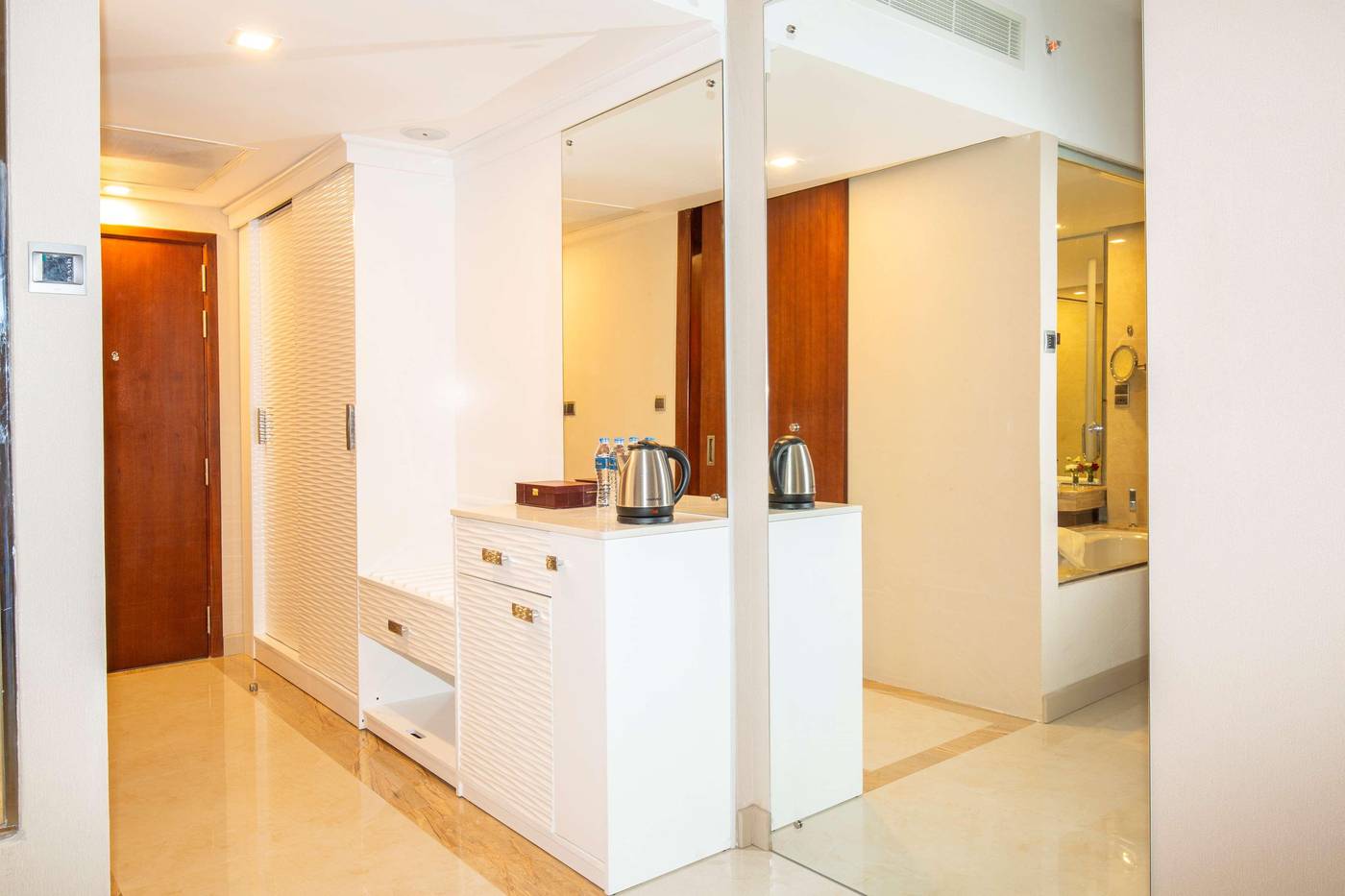 Marino-Beach-Colombo-Room-54