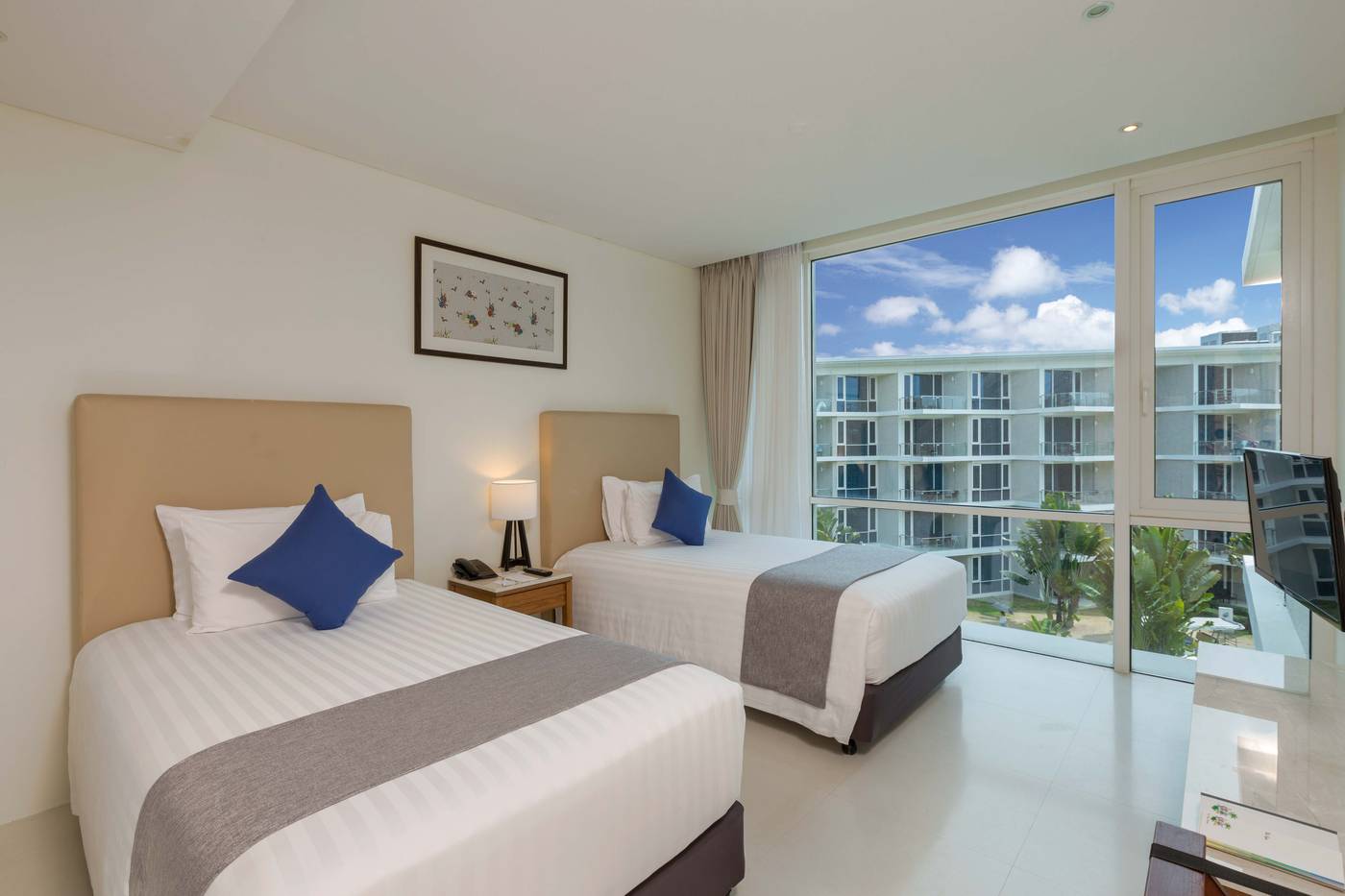 Splash-Beach-Resort-Room-27