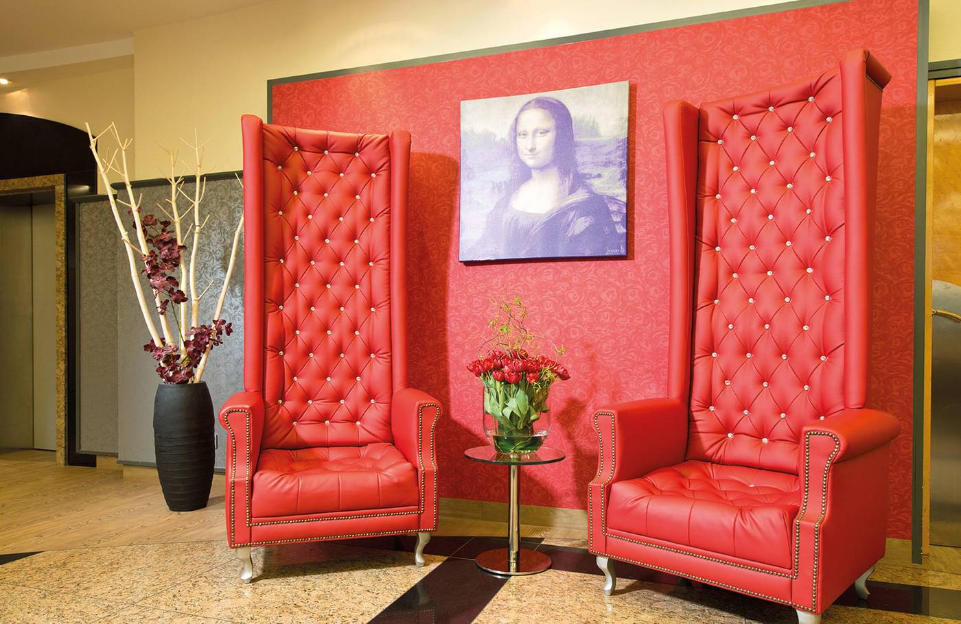 Leonardo-Hotel-Munich-Arabellapark-Lobby-4