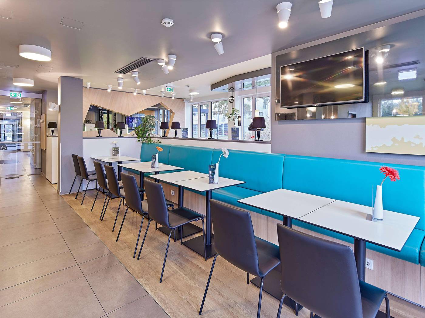 B-B-Hotel-Koln-Messe-Restaurant-16